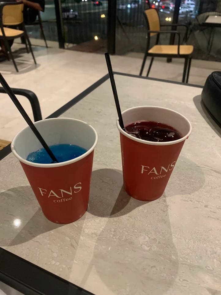 Fans Cafe D8
